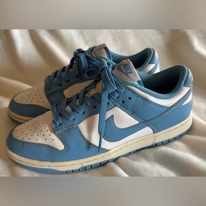 Nike Dunk Low University Blue Size 8.0 Men’s/ 9.5 Women’s College UNC